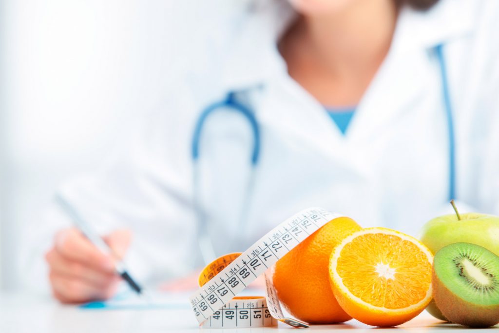 Falta de dietistasnutricionistas y monitores de comedor sin formación